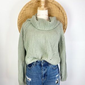 Moon & Madison Chunky Knit Turtle Neck Crop Sweater